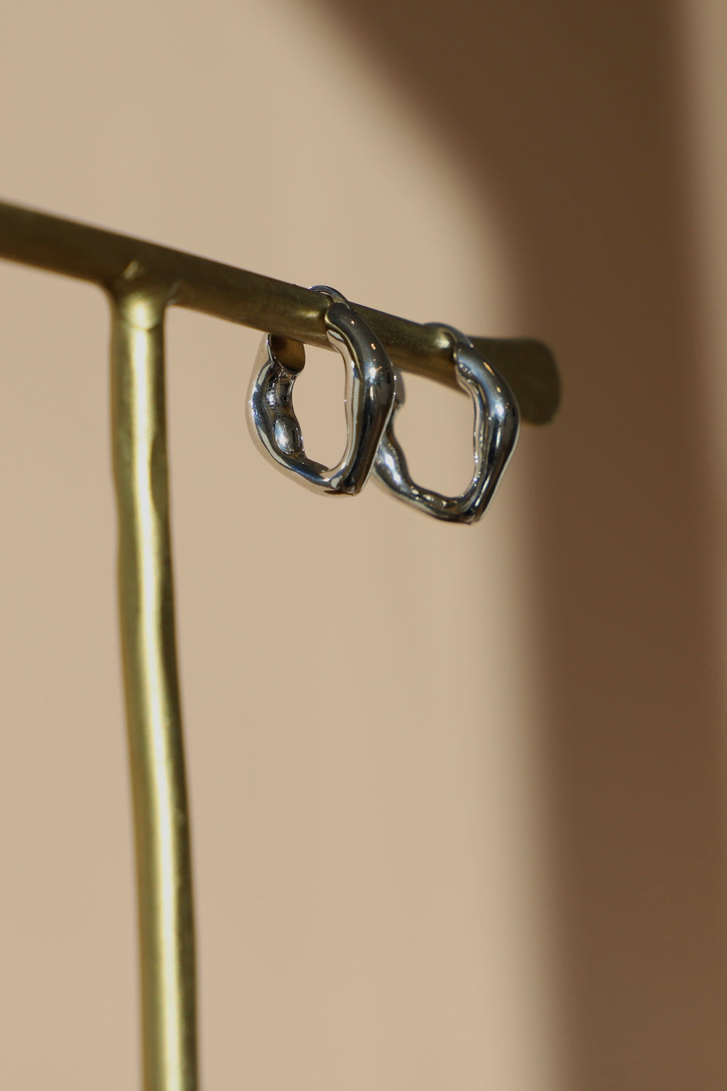  ORGANIC SILVER HOOPS