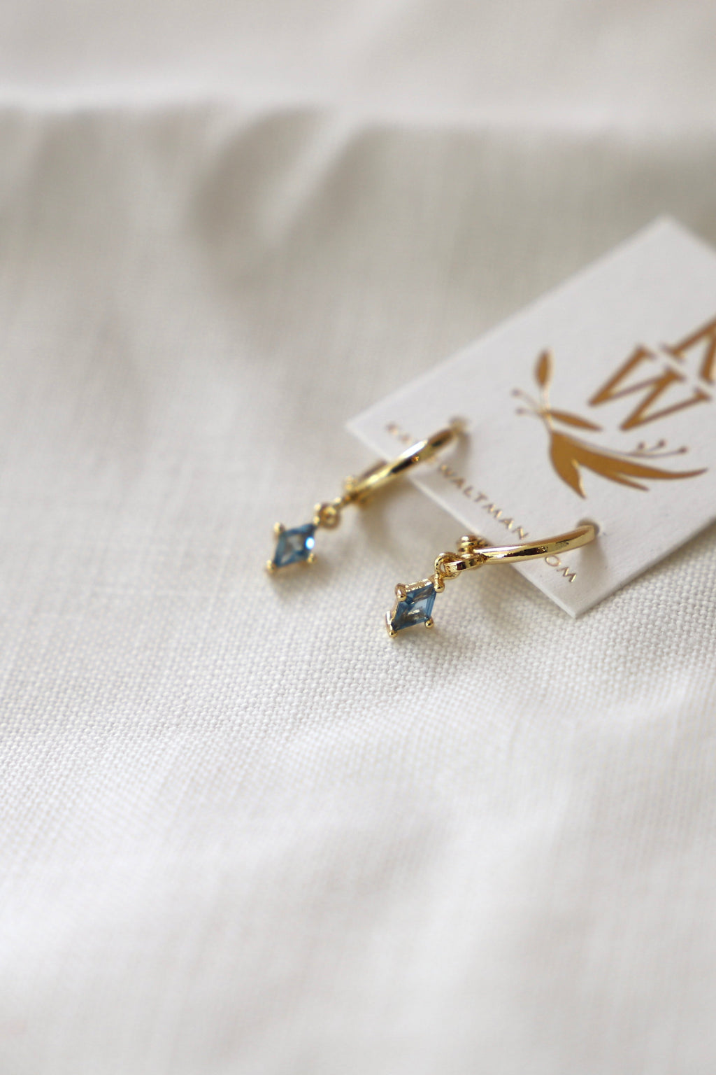  DIAMOND BIRTHSTONE HUGGIES