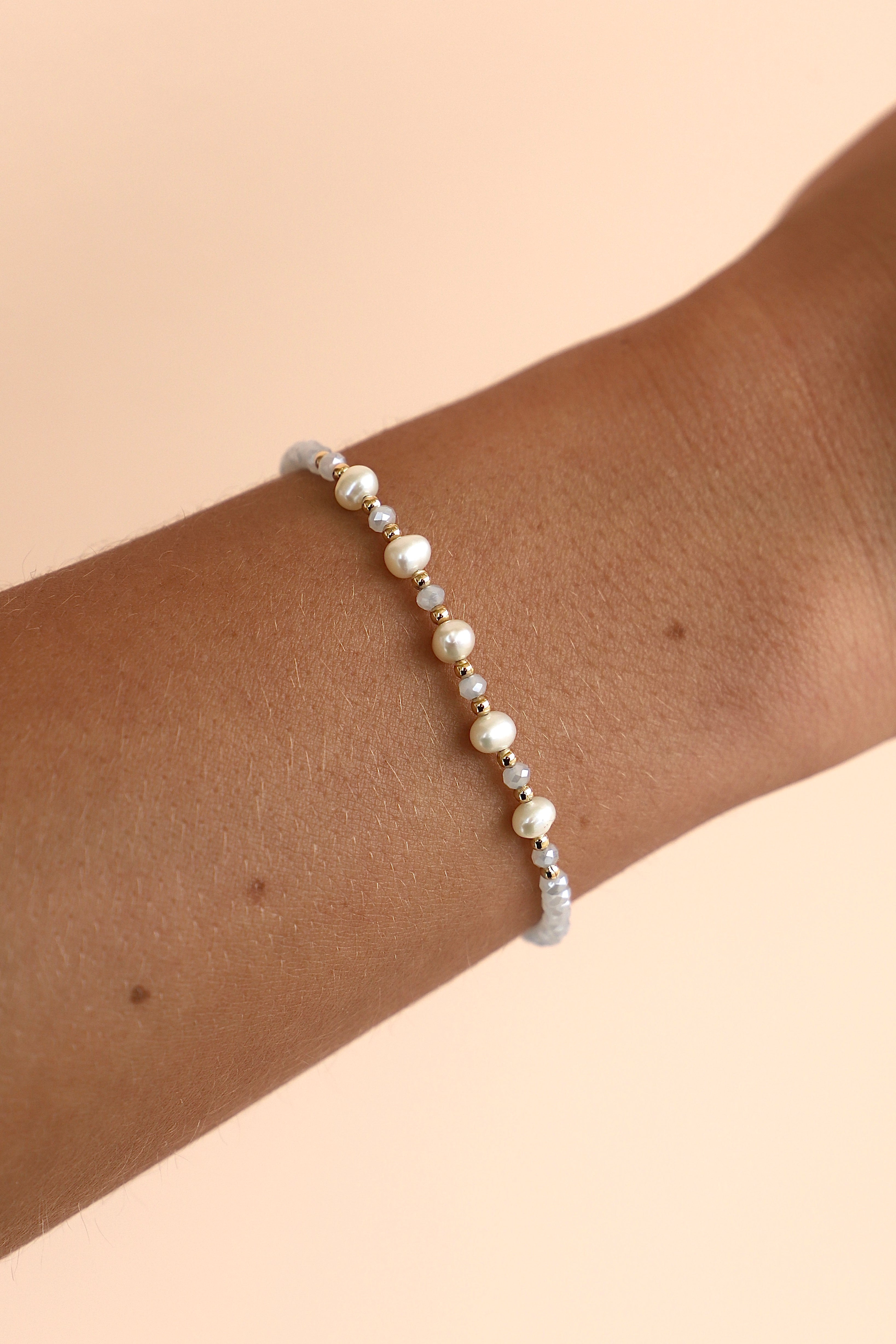  SKY BEADED PEARL BRACELET