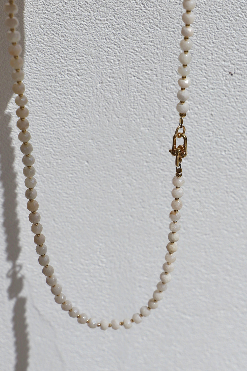  WHITE SILVERITE BEADED NECKLACE- SHIPS 8/22