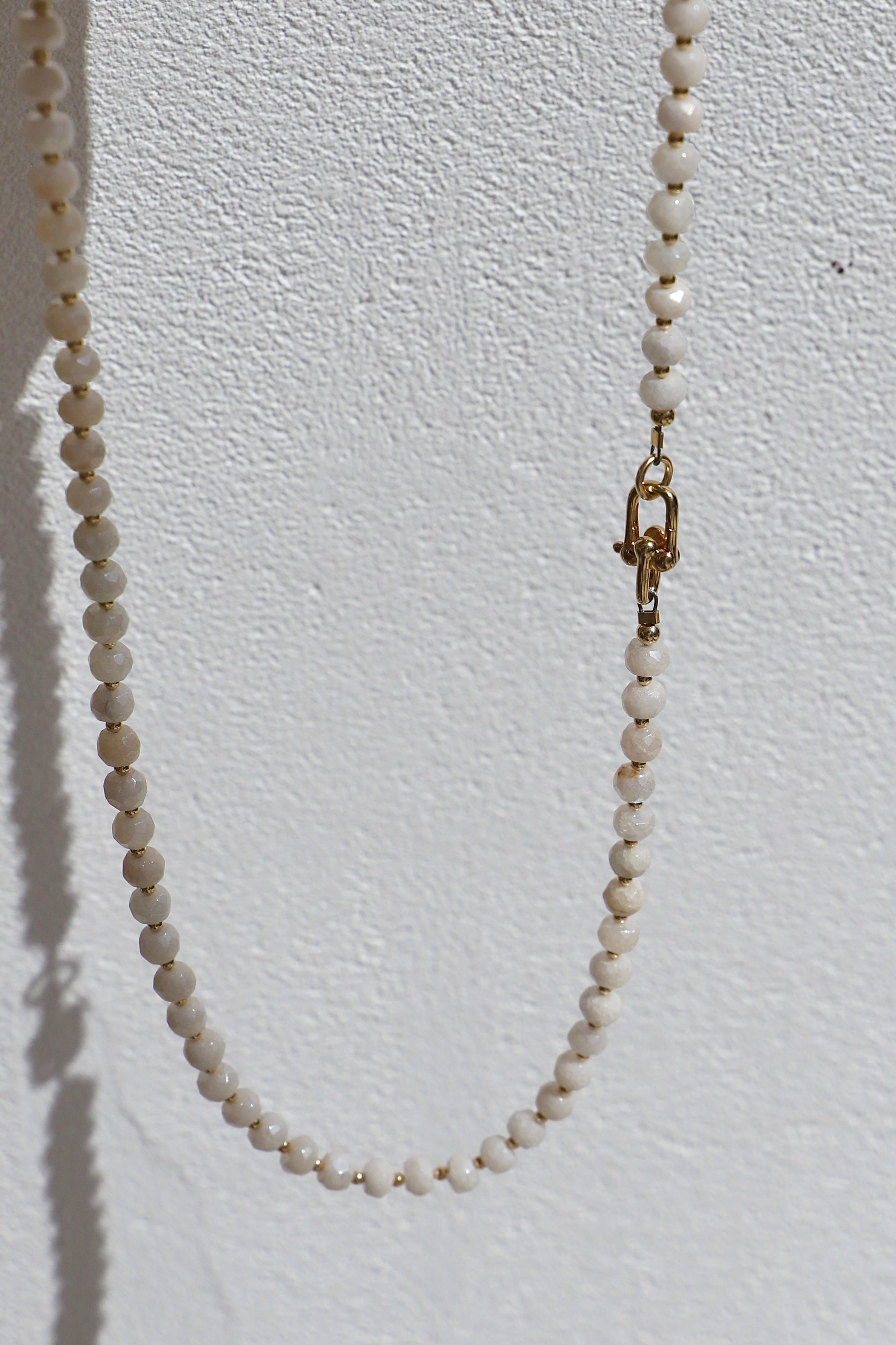  WHITE SILVERITE BEADED NECKLACE- SHIPS 8/22