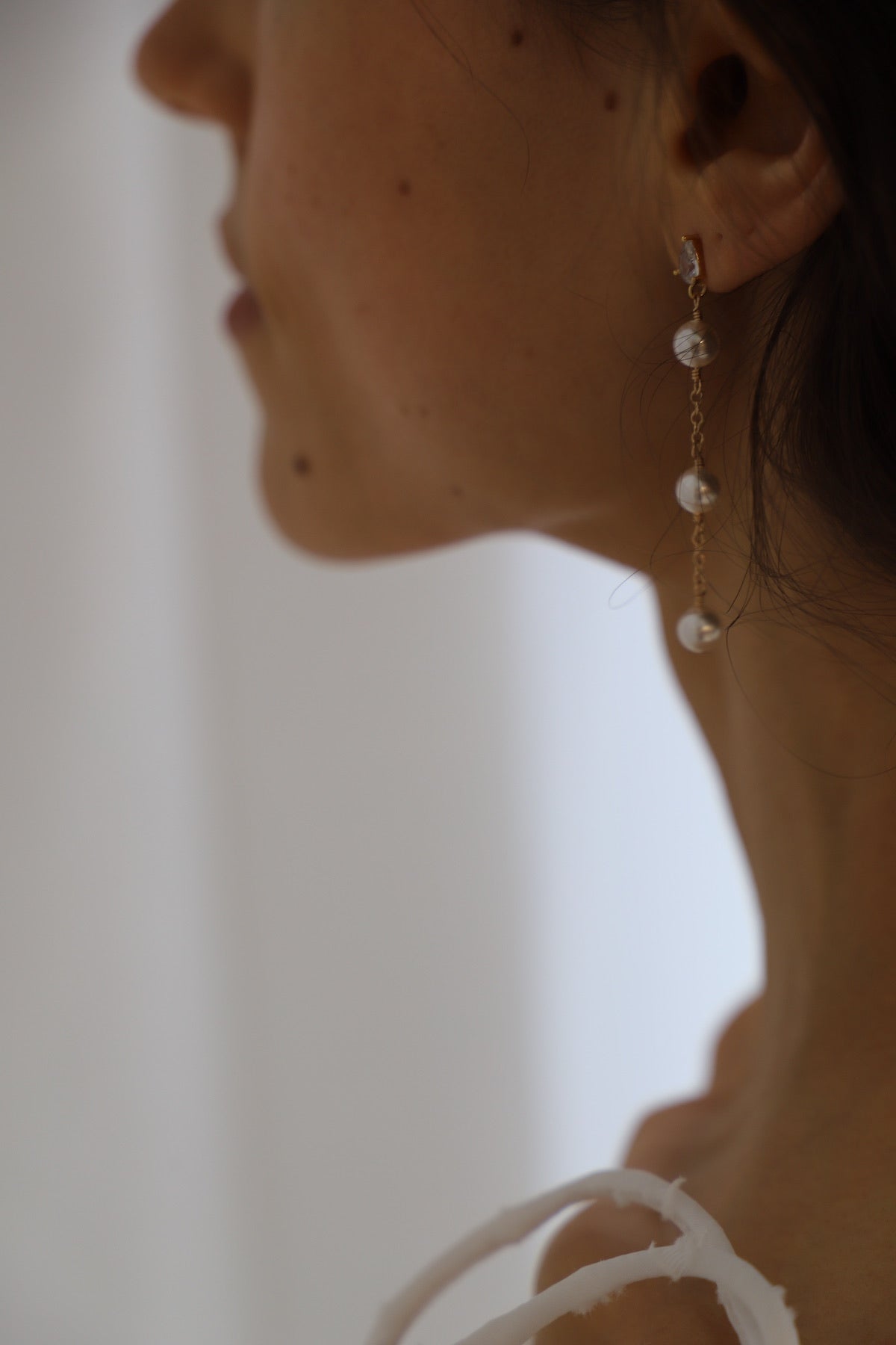  SUNNY PEARL DROP EARRINGS