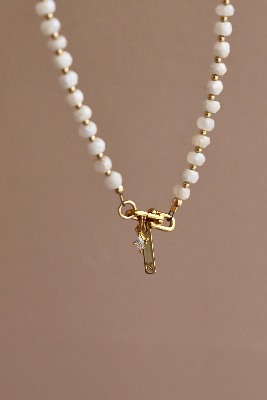  WHITE SILVERITE BEADED NECKLACE- SHIPS 8/22