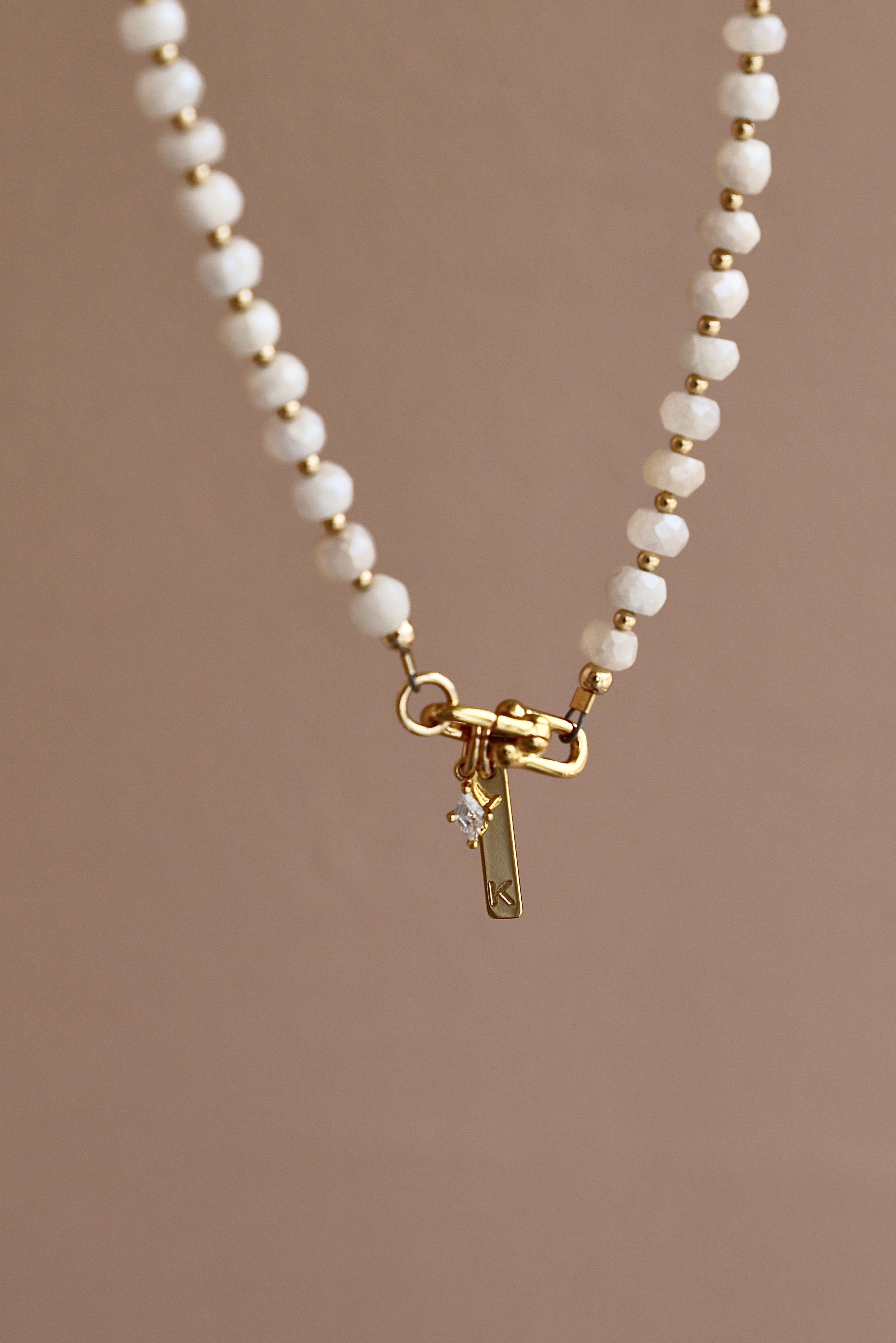  WHITE SILVERITE BEADED NECKLACE- SHIPS 8/22