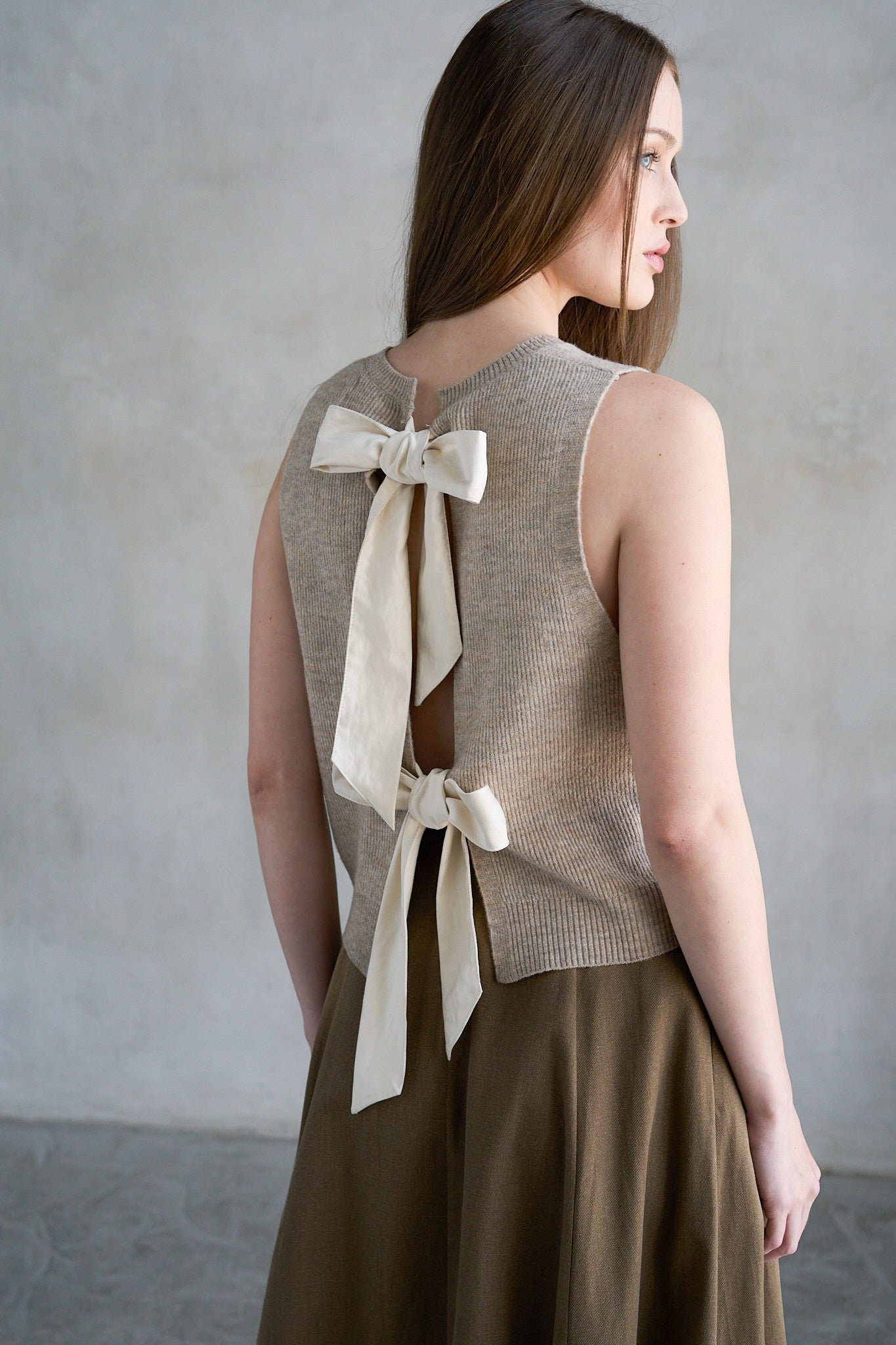  DOUBLE BOW VEST