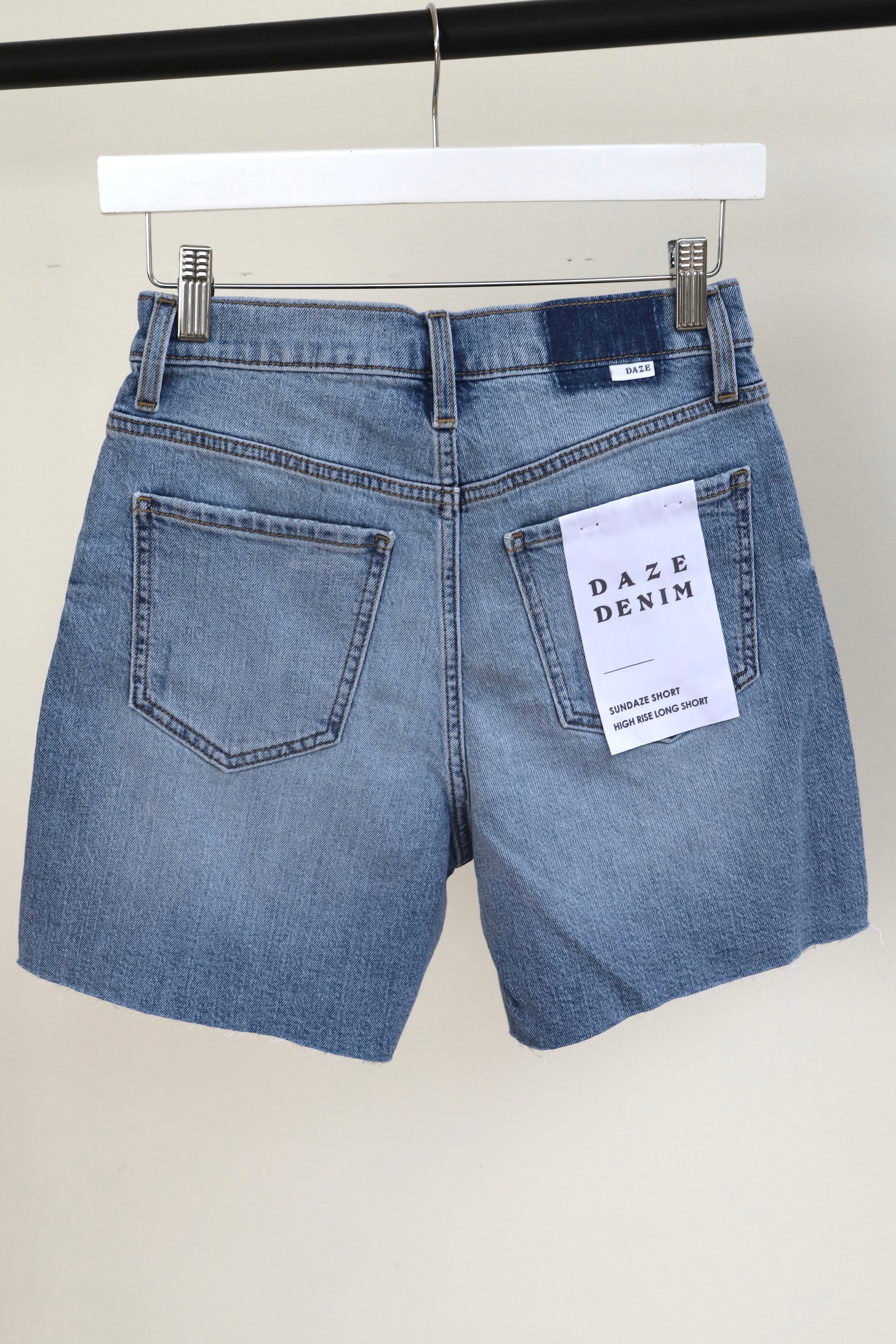  SUNDAZE SHORT