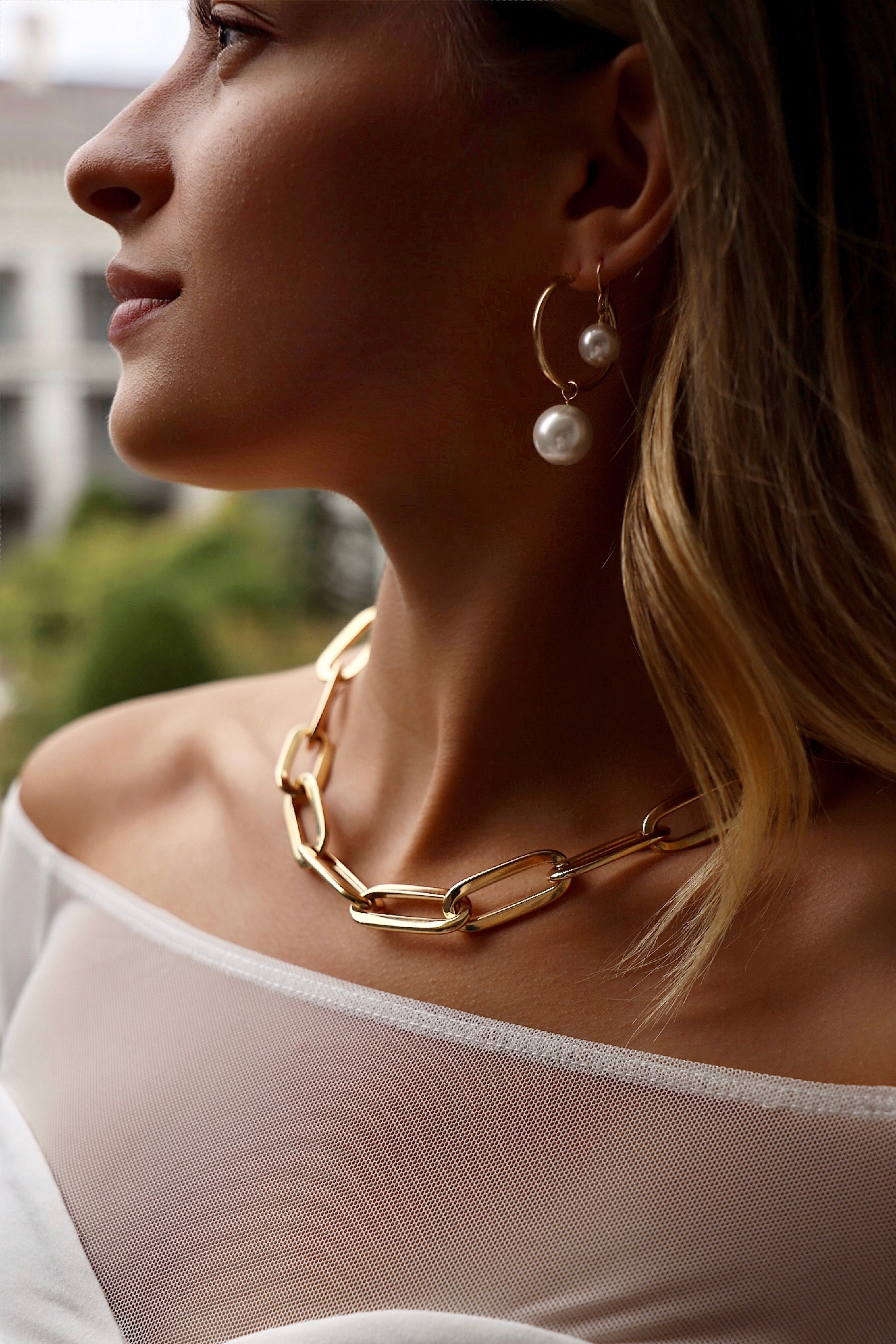  OVERSIZED AUDREY PEARL HOOPS