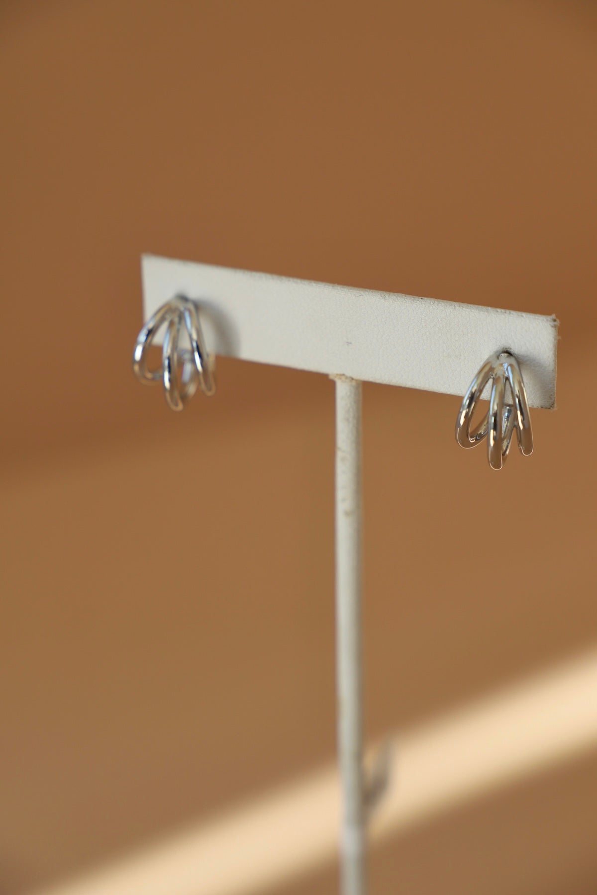  SILVER TRIPLE HOOP STUDS