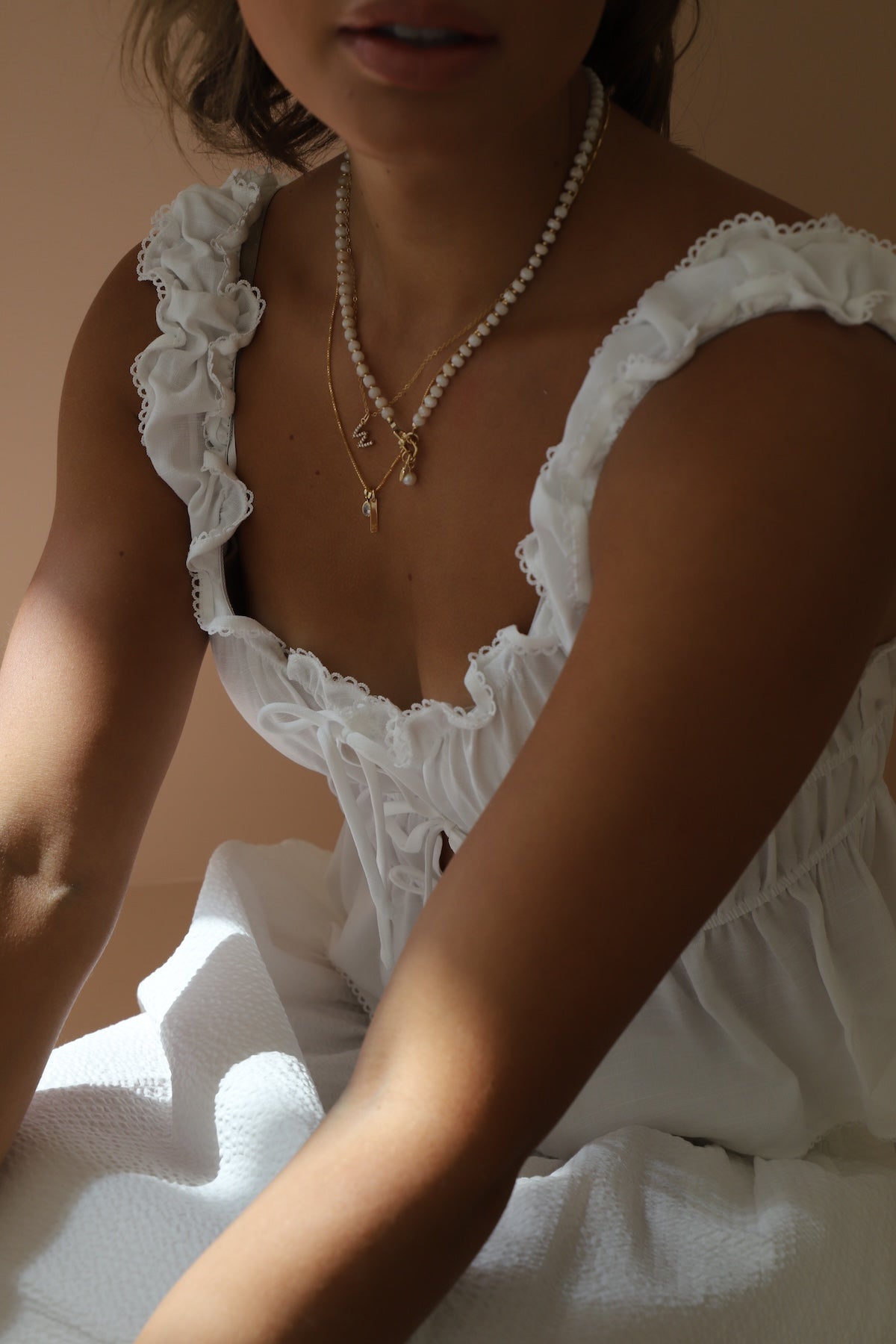 WHITE SILVERITE BEADED NECKLACE- SHIPS 8/22