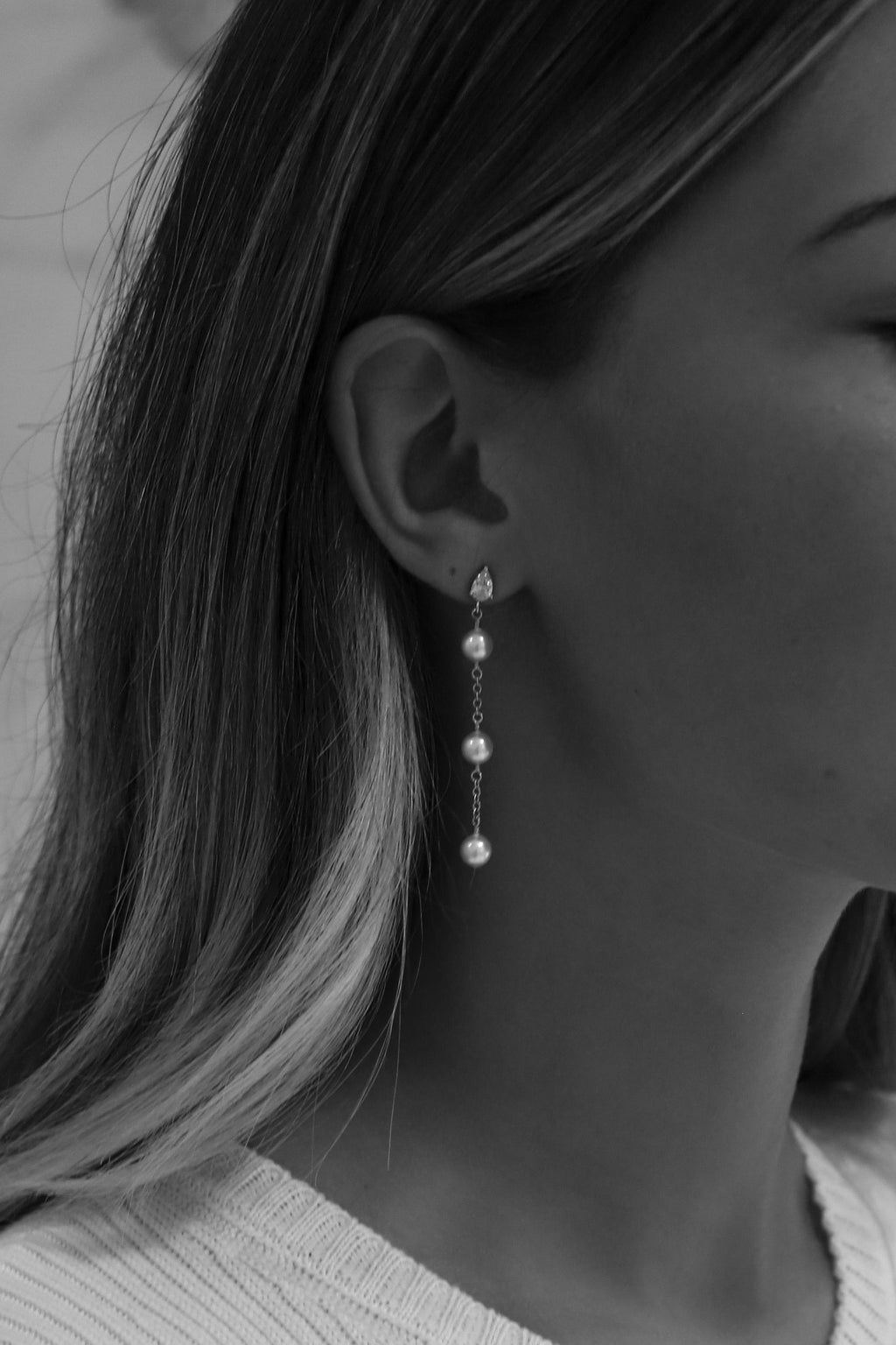  SUNNY PEARL DROP EARRINGS