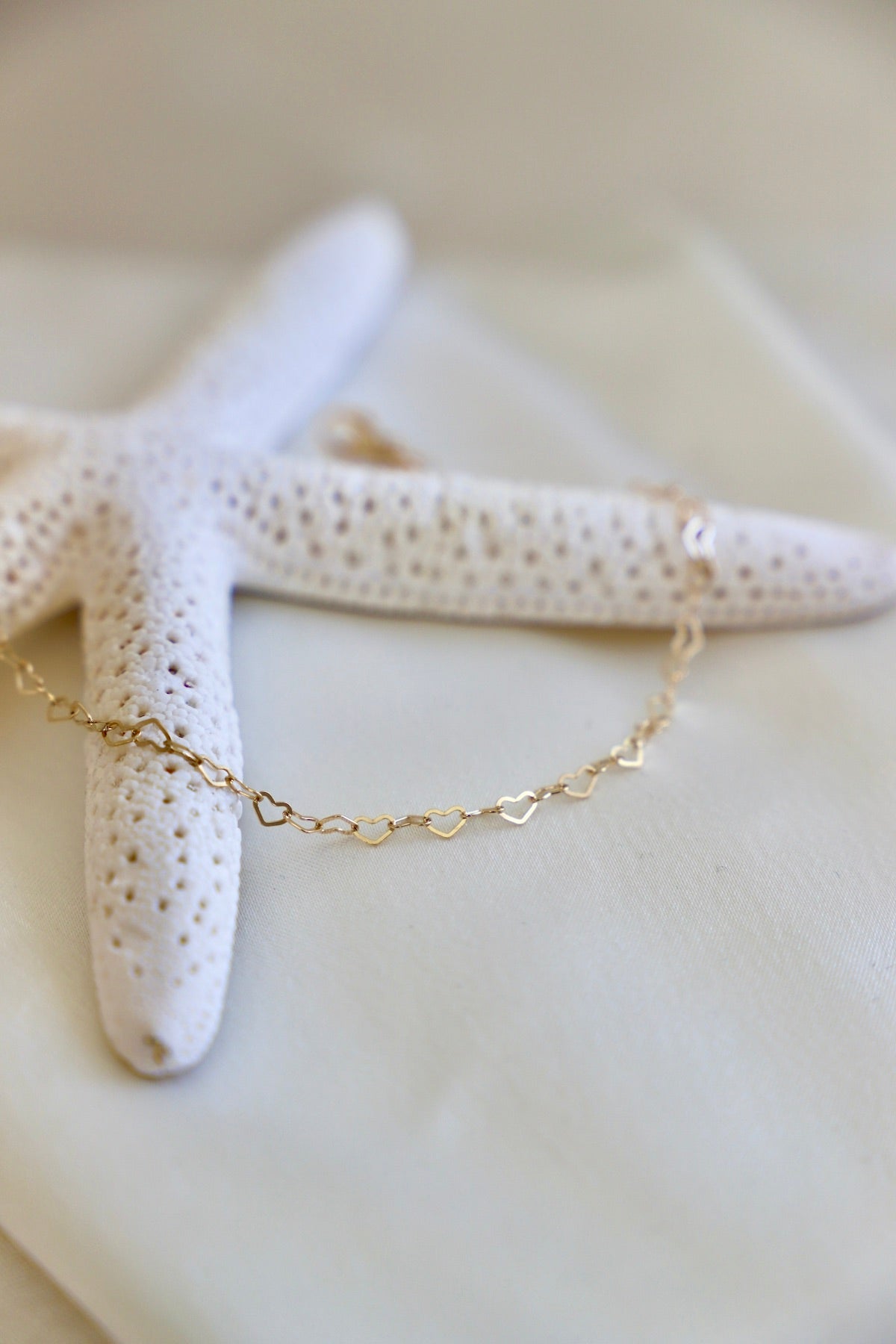  HEART CHAIN NECKLACE