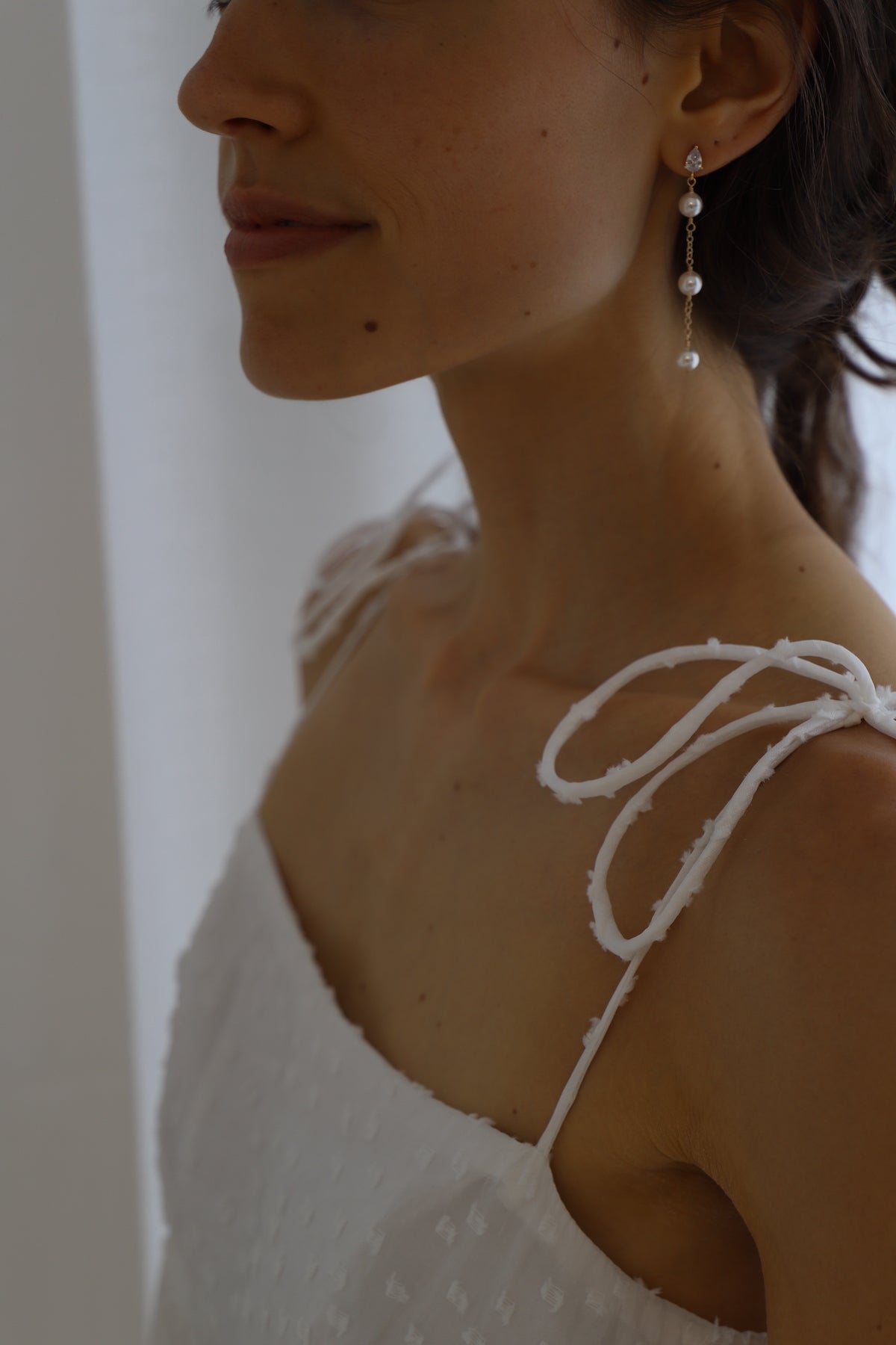  SUNNY PEARL DROP EARRINGS