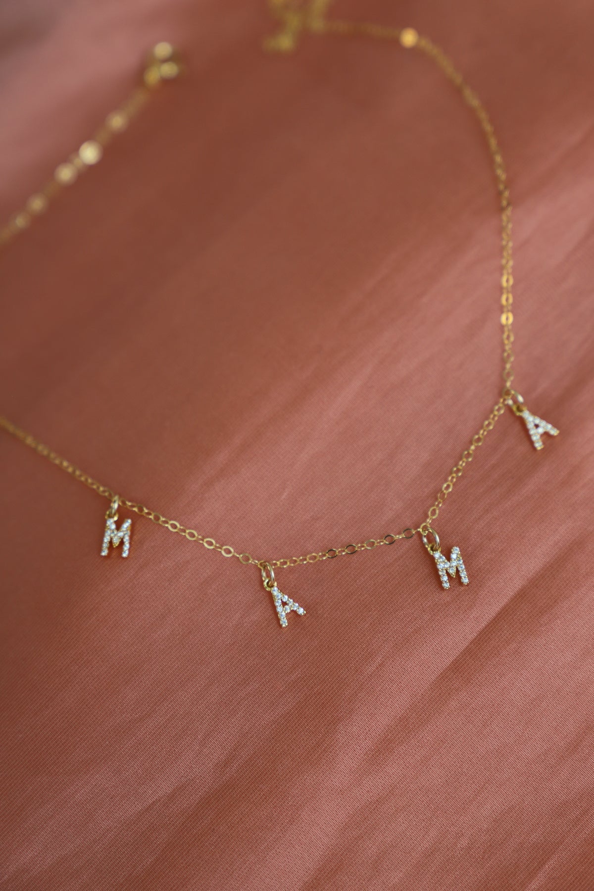  MAMA NECKLACE