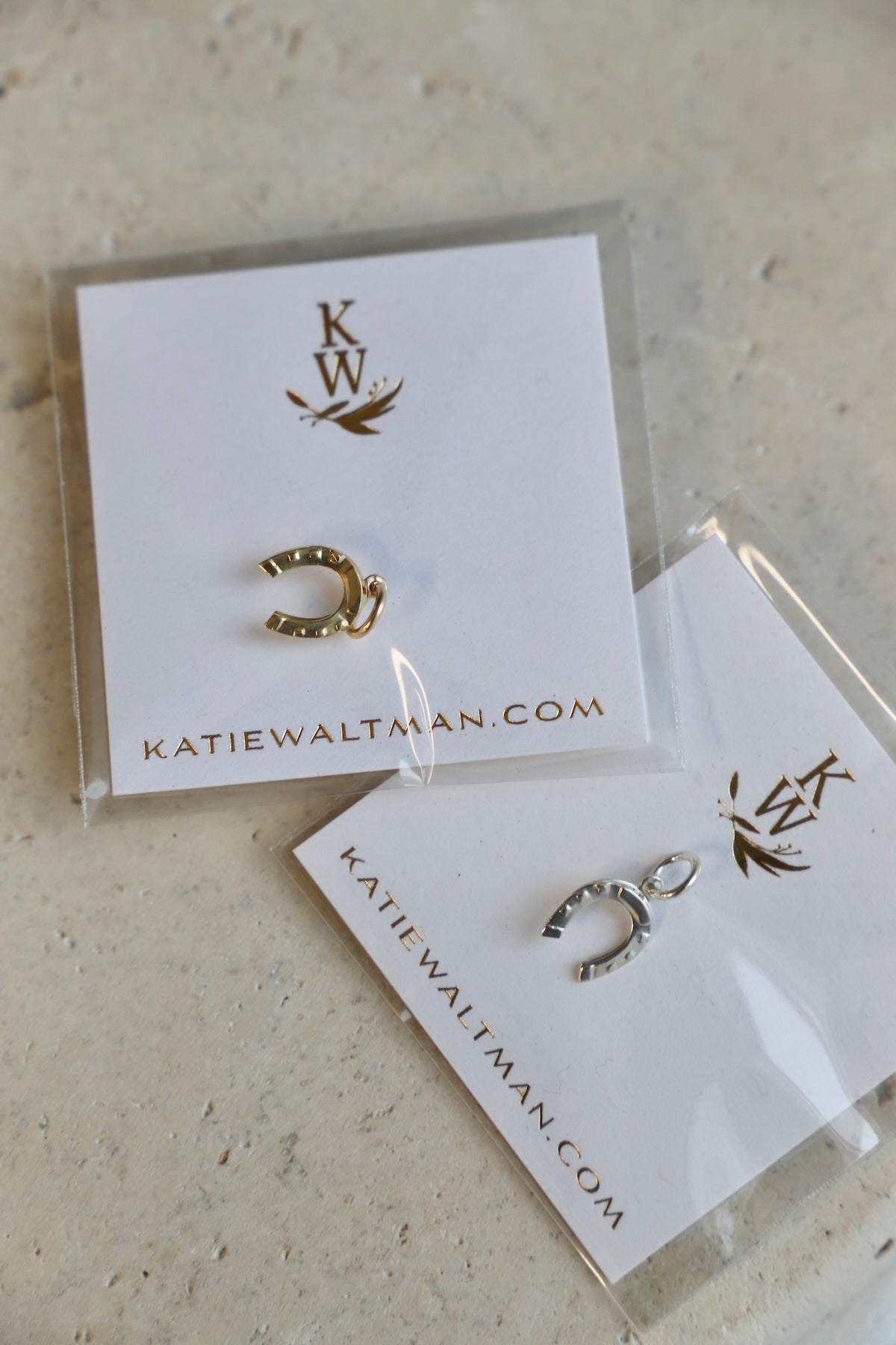  HORSESHOE CHARM