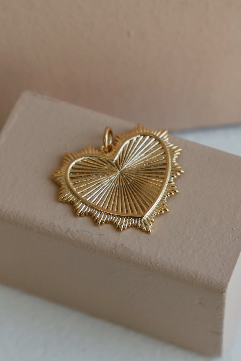  AMARA HEART CHARM