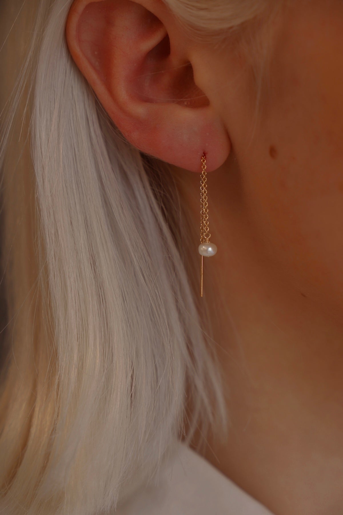 ANASTASIA PEARL THREADER