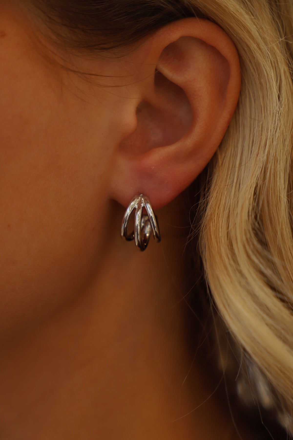  SILVER TRIPLE HOOP STUDS
