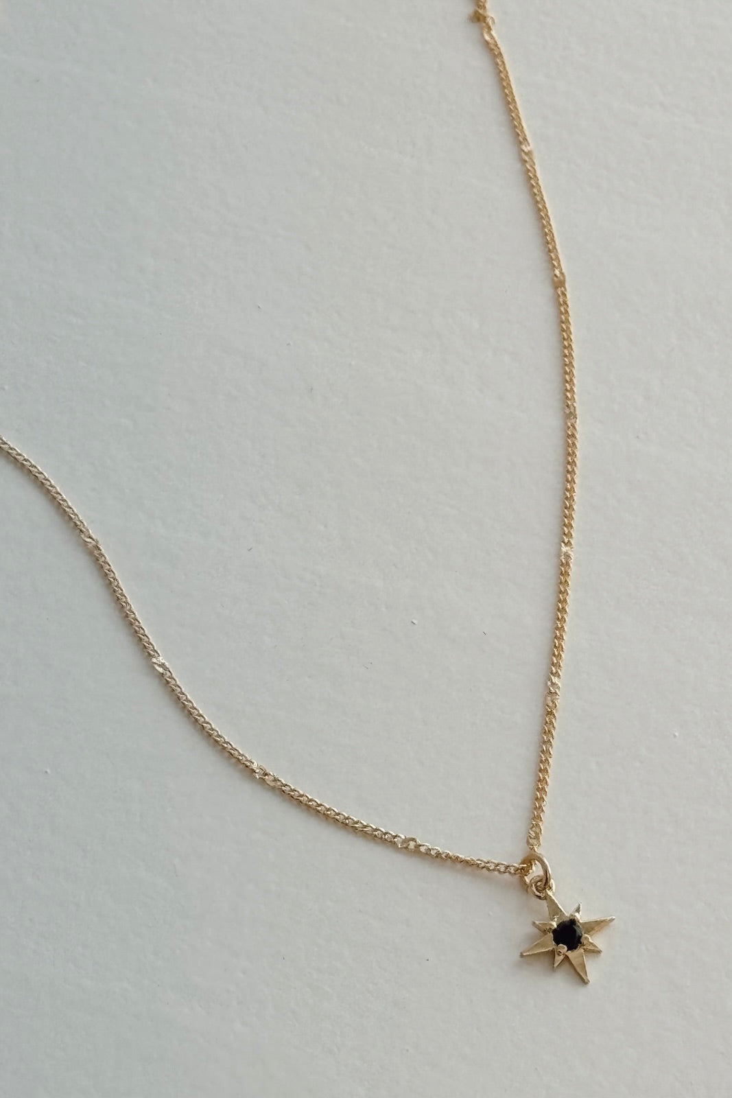  PETITE BLACK STARBURST NECKLACE